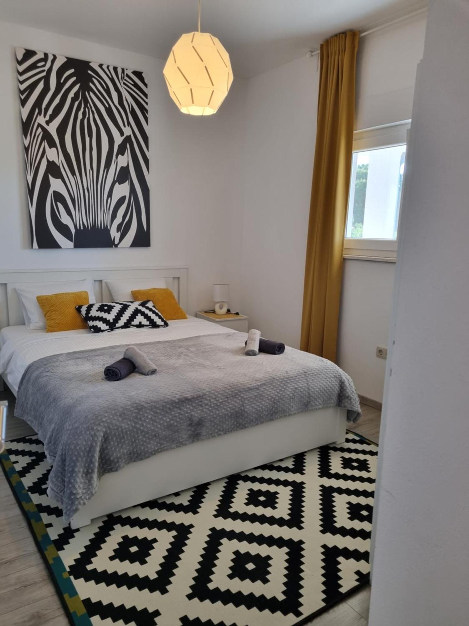 Apartman Dineva トロギール エクステリア 写真